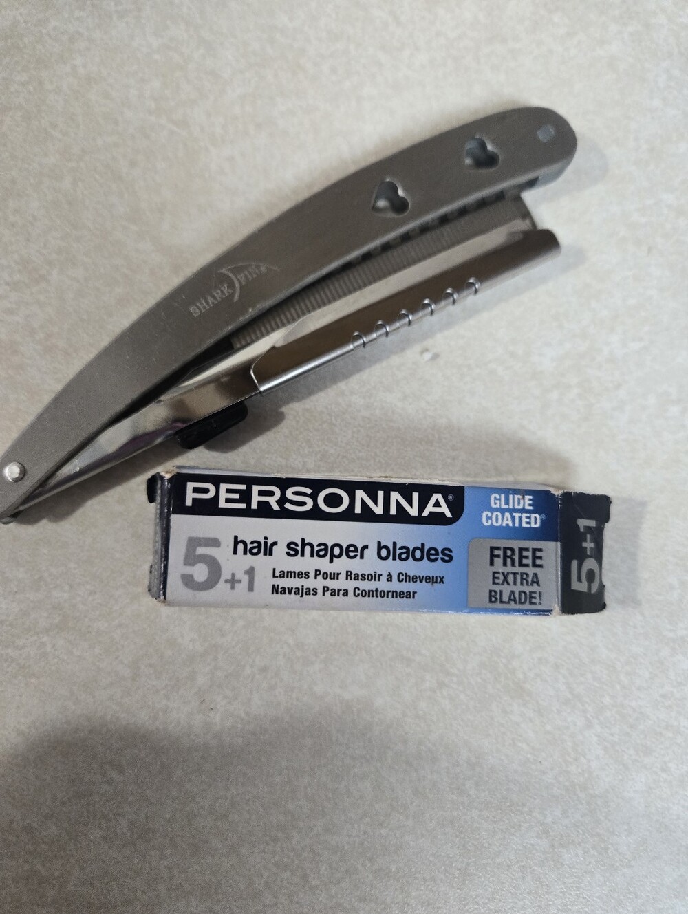 Shark Fin Straight Edge Razor - Picture 16 of 16